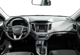 Подержанный автомобиль Hyundai Creta 2018 года (13 фото)