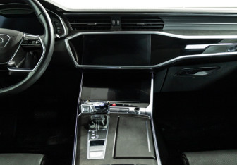 Подержанный автомобиль Audi A6 Sedan 2018 года (14 фото)