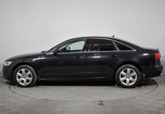 Подержанный автомобиль Audi A6 Sedan 2013 года (8 фото)