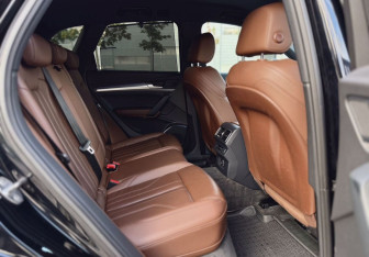 Подержанный автомобиль Audi Q5 2017 года (21 фото)