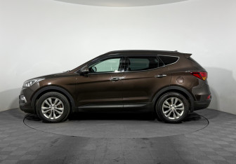 Подержанный автомобиль Hyundai Santa Fe 2016 года (8 фото)
