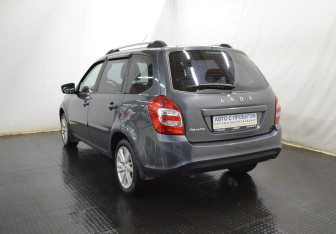 Подержанный автомобиль LADA (ВАЗ) Granta Wagon 2019 года (7 фото)