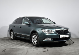 Подержанный автомобиль Skoda Superb Liftback 2013 года (3 фото)