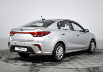 Подержанный автомобиль Kia Rio Sedan 2018 года (5 фото)