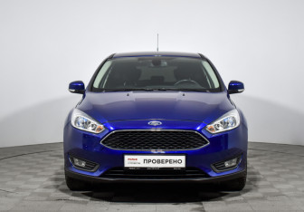 Подержанный автомобиль Ford Focus Hatchback 2015 года (2 фото)