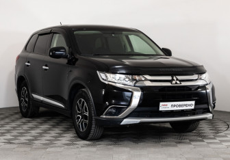 Подержанный автомобиль Mitsubishi Outlander 2015 года (3 фото)