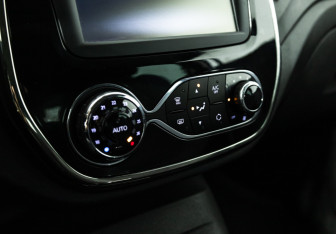 Подержанный автомобиль Renault Kaptur 2019 года (16 фото)