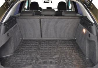 Подержанный автомобиль Audi Q3 2011 года (15 фото)