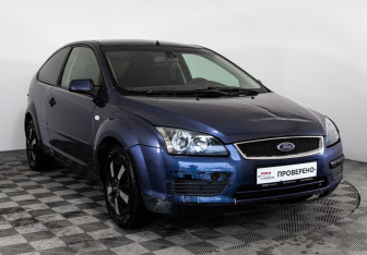 Подержанный автомобиль Ford Focus Hatchback 2006 года (3 фото)