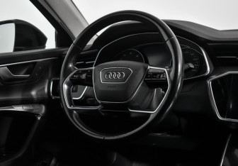 Подержанный автомобиль Audi A6 Sedan 2019 года (17 фото)