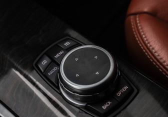 Подержанный автомобиль BMW X3 2012 года (21 фото)