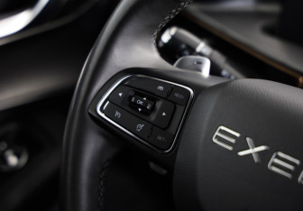 Подержанный автомобиль Exeed LX 2023 года (11 фото)