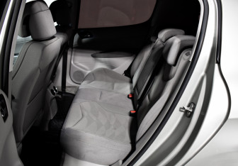 Подержанный автомобиль Peugeot 308 Hatchback 2008 года (11 фото)