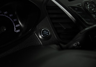 Подержанный автомобиль Ford EcoSport 2014 года (16 фото)