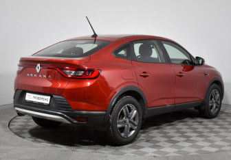 Подержанный автомобиль Renault Arkana 2020 года (5 фото)