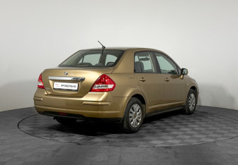 Подержанный автомобиль Nissan Tiida Sedan 2008 года (5 фото)