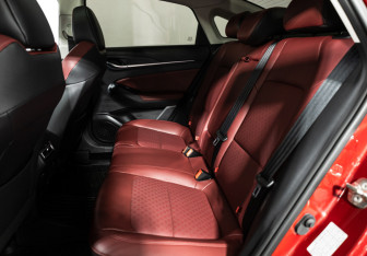 Подержанный автомобиль Changan Eado Plus 2023 года (10 фото)