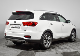 Подержанный автомобиль Kia Sorento 2019 года (5 фото)