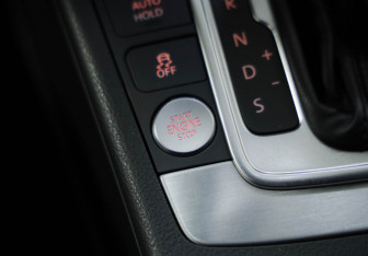 Подержанный автомобиль Volkswagen Passat Sedan 2014 года (23 фото)