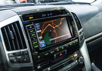 Подержанный автомобиль Toyota Land Cruiser Suv 2012 года (20 фото)
