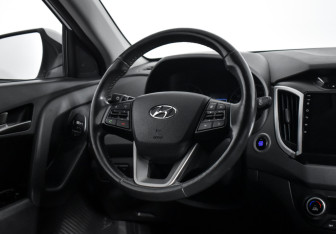 Подержанный автомобиль Hyundai Creta 2019 года (16 фото)