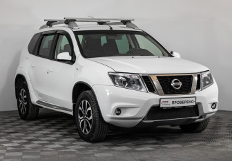 Подержанный автомобиль Nissan Terrano 2014 года (3 фото)