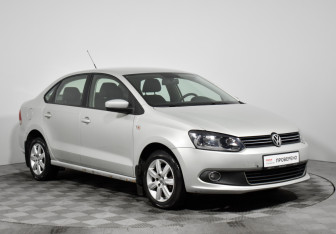 Подержанный автомобиль Volkswagen Polo Sedan 2011 года (3 фото)