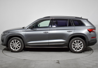 Подержанный автомобиль Skoda Kodiaq 2022 года (8 фото)