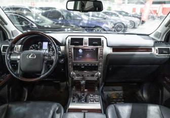 Подержанный автомобиль Lexus GX 2015 года (10 фото)