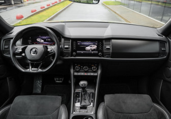 Подержанный автомобиль Skoda Kodiaq 2022 года (12 фото)