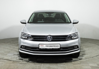 Подержанный автомобиль Volkswagen Jetta Sedan 2014 года (2 фото)