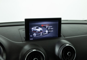 Подержанный автомобиль Audi A3 Sedan 2018 года (15 фото)