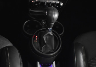 Подержанный автомобиль MINI Countryman 2015 года (16 фото)