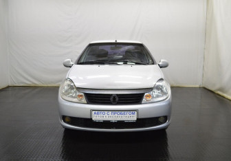 Подержанный автомобиль Renault Symbol 2008 года (2 фото)