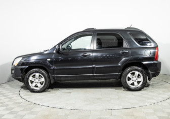 Подержанный автомобиль Kia Sportage 2009 года (8 фото)