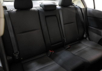 Подержанный автомобиль Mazda 3 Sedan 2011 года (22 фото)