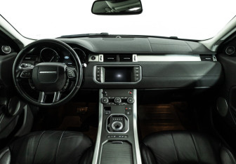 Подержанный автомобиль Land Rover Range Rover Evoque 2017 года (13 фото)