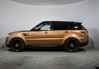 Подержанный автомобиль Land Rover Range Rover Sport 2017 года (9 фото)