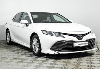 Подержанный автомобиль Toyota Camry Sedan 2019 года (3 фото)