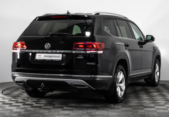 Подержанный автомобиль Volkswagen Teramont 2018 года (7 фото)
