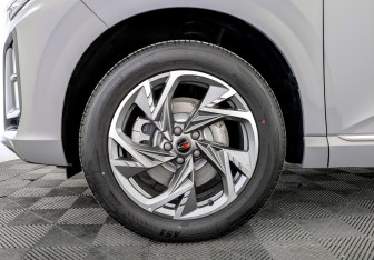 Новый Hongqi HS3 2025 (7 фото)