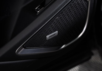 Подержанный автомобиль Geely Tugella 2023 года (25 фото)