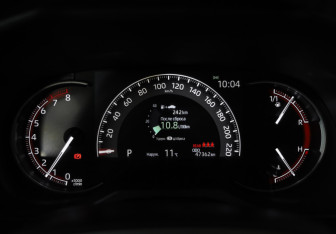Подержанный автомобиль Toyota RAV4 2021 года (13 фото)