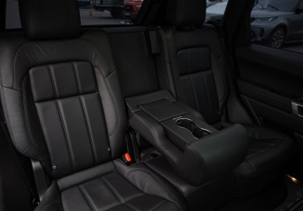 Подержанный автомобиль Land Rover Range Rover Sport 2019 года (28 фото)