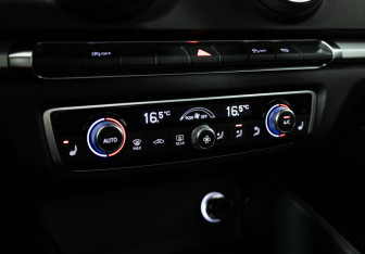 Подержанный автомобиль Audi A3 Sedan 2019 года (17 фото)