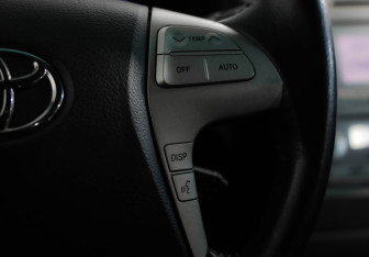 Подержанный автомобиль Toyota Camry Sedan 2011 года (13 фото)