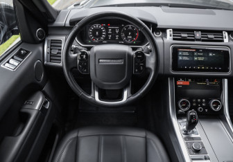 Подержанный автомобиль Land Rover Range Rover Sport 2020 года (15 фото)