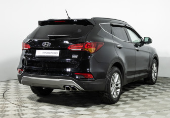 Подержанный автомобиль Hyundai Santa Fe 2016 года (5 фото)