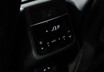 Подержанный автомобиль Exeed VX 2023 года (26 фото)