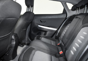Подержанный автомобиль Kia Ceed Hatchback 2012 года (12 фото)